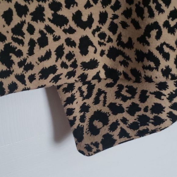 GRACE animal-print cape-style coat. - Picture 3 of 12